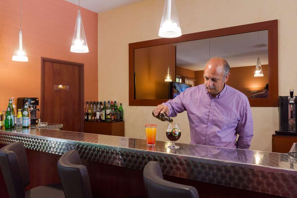 Hôtel du Béryl, Lons-le-Saunier Ristorante foto